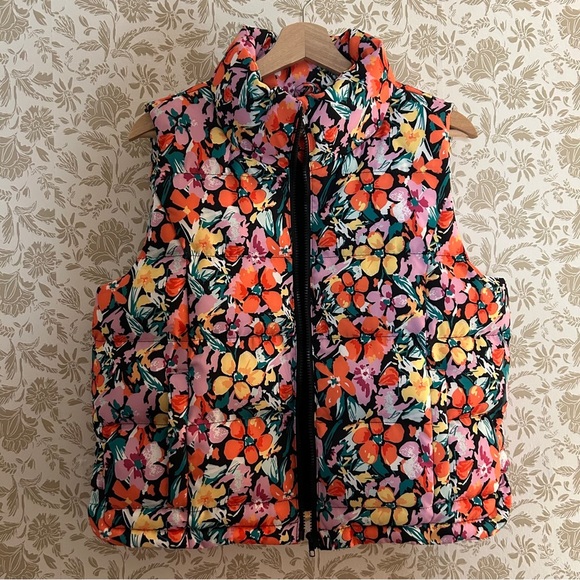 LFD Floral Puffer Vest Women’s Size S Bold Colorful Quilted Jacket Cozy - Picture 1 of 8